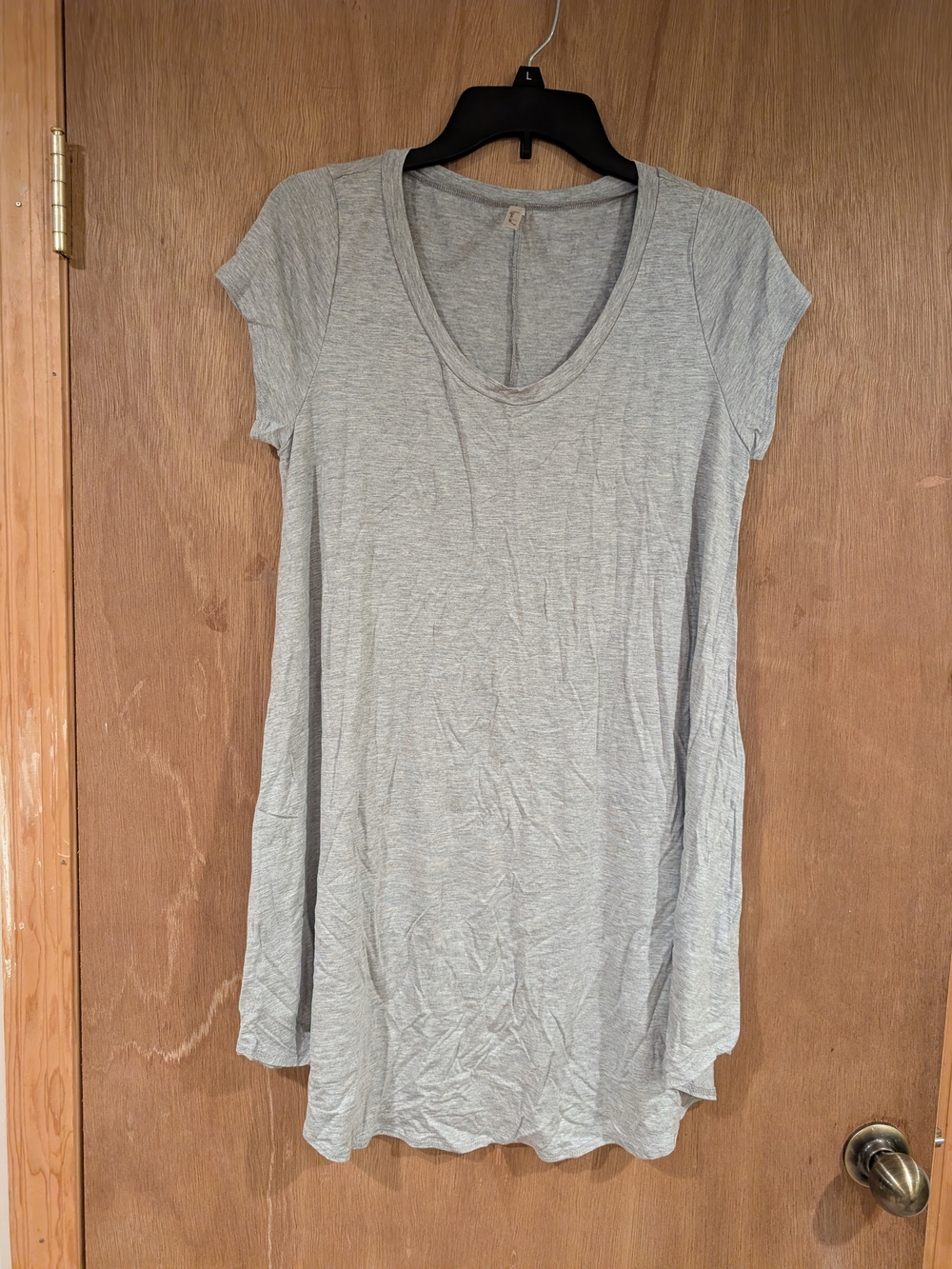 Relaxed Scoop Neck Short Sleeve Tunic - Light Gray